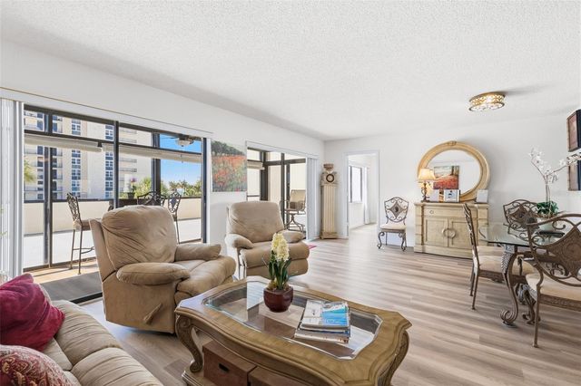 1100 BENJAMIN FRANKLIN DRIVE 305, Sarasota, FL 34236