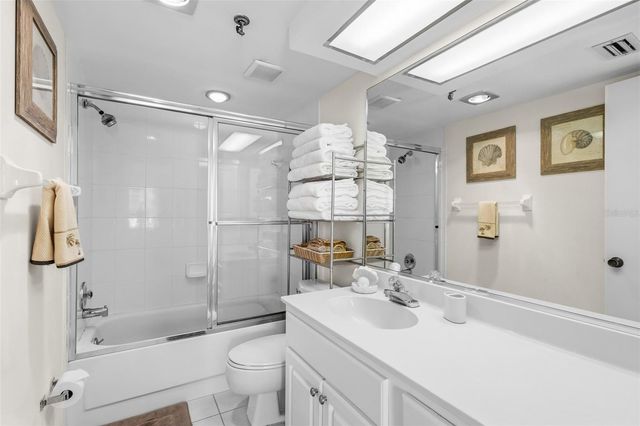 1100 BENJAMIN FRANKLIN DRIVE 305, Sarasota, FL 34236