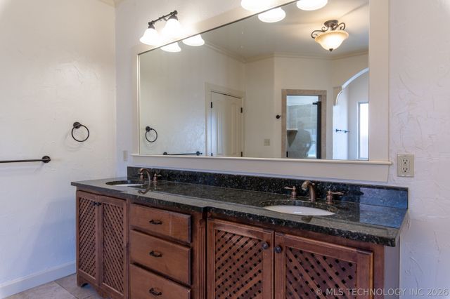 9728 S 75th East Avenue, Tulsa, OK 74133