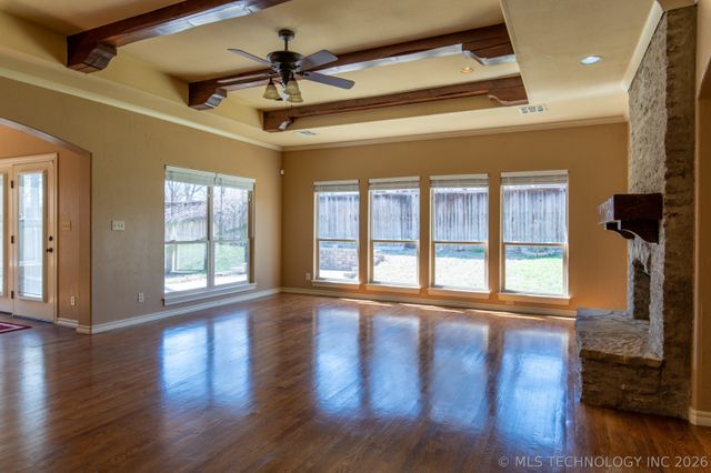 9728 S 75th East Avenue, Tulsa, OK 74133