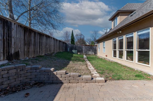 9728 S 75th East Avenue, Tulsa, OK 74133