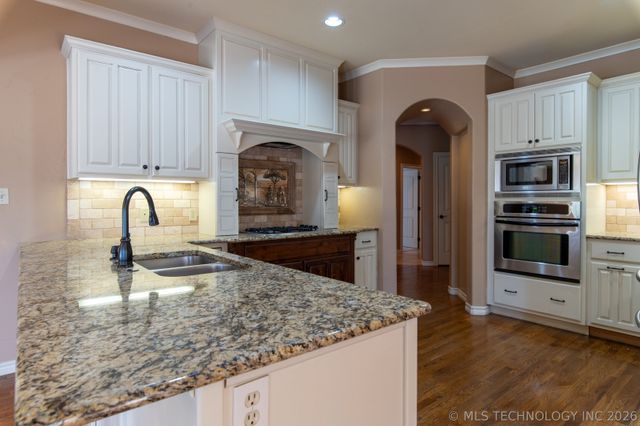 9728 S 75th East Avenue, Tulsa, OK 74133