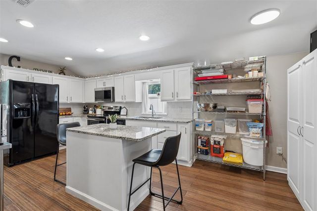 11 W Pulaski Street, Shawnee, OK 74804
