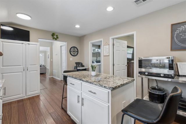 11 W Pulaski Street, Shawnee, OK 74804