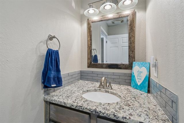 11 W Pulaski Street, Shawnee, OK 74804
