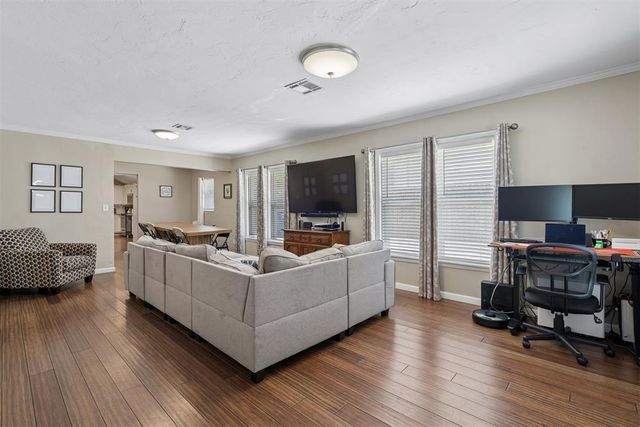 11 W Pulaski Street, Shawnee, OK 74804