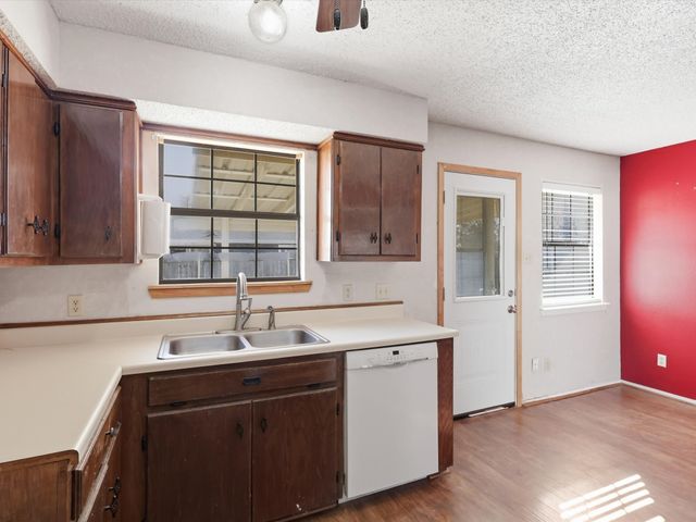 701 S College Street, Celeste, TX 75423