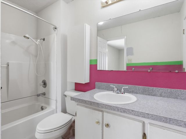 701 S College Street, Celeste, TX 75423