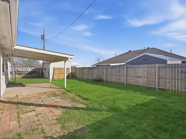 701 S College Street, Celeste, TX 75423