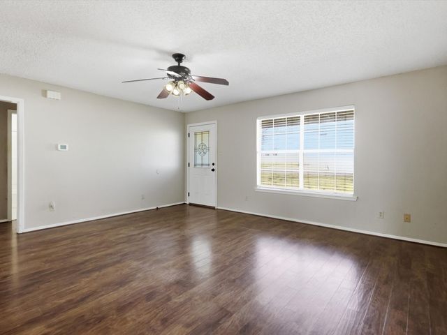 701 S College Street, Celeste, TX 75423