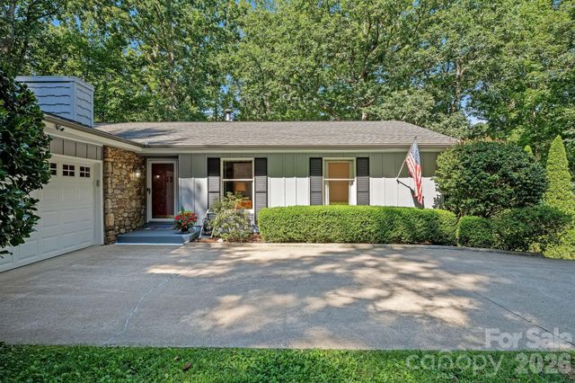 2 Brae Burn Way, Arden, NC 28704