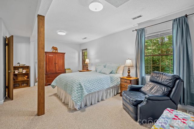 2 Brae Burn Way, Arden, NC 28704