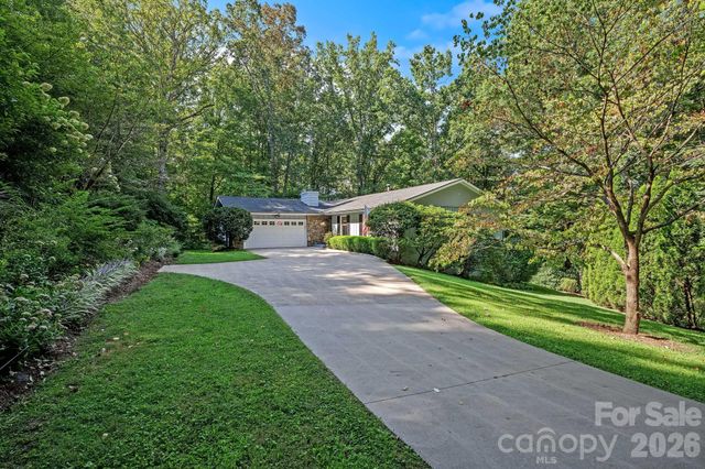 2 Brae Burn Way, Arden, NC 28704