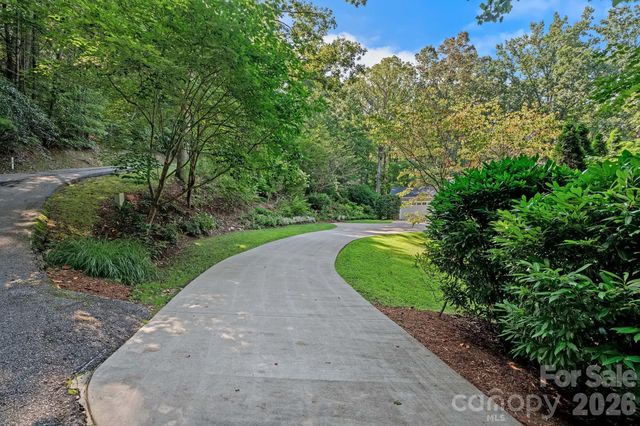 2 Brae Burn Way, Arden, NC 28704