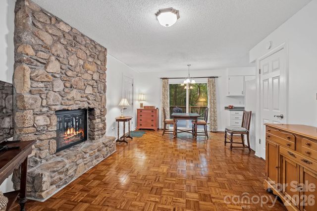 2 Brae Burn Way, Arden, NC 28704
