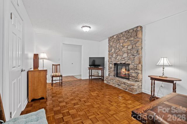 2 Brae Burn Way, Arden, NC 28704
