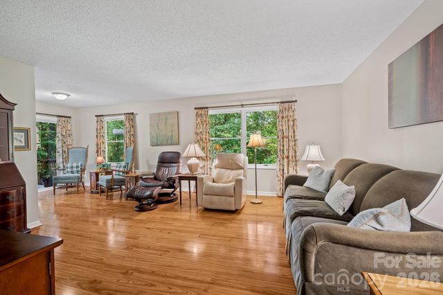 2 Brae Burn Way, Arden, NC 28704
