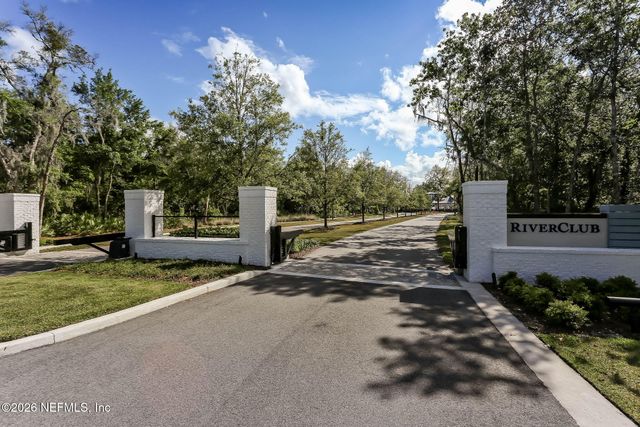 225 CLOVERBROOK Road, St. Johns, FL 32259