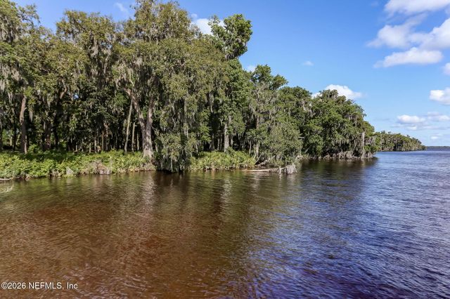 225 CLOVERBROOK Road, St. Johns, FL 32259