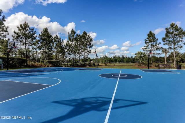 225 CLOVERBROOK Road, St. Johns, FL 32259