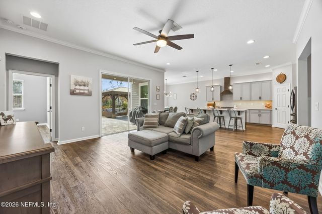 225 CLOVERBROOK Road, St. Johns, FL 32259