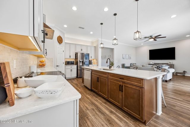 225 CLOVERBROOK Road, St. Johns, FL 32259