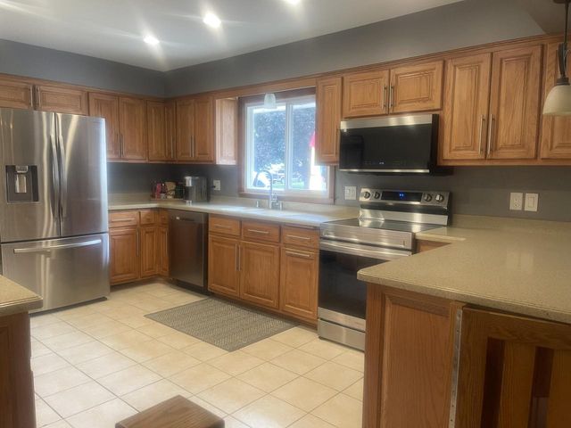 1008 Hilger ROAD, Hartland, WI 53029