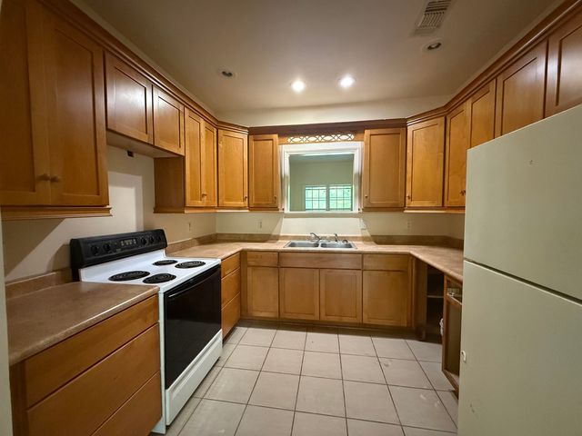 11 Immokalee Drive, Cherokee Village, AR 72529