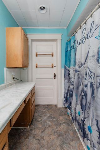 506 4th Avenue SW, Valley City, ND 58072