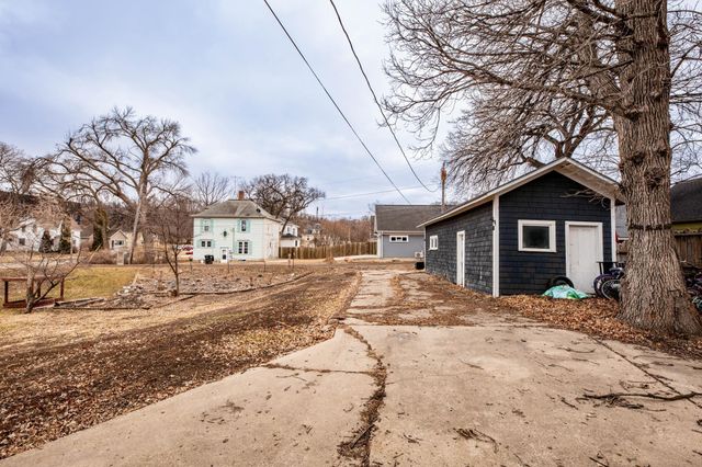 506 4th Avenue SW, Valley City, ND 58072