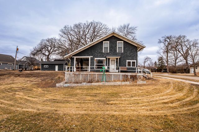 506 4th Avenue SW, Valley City, ND 58072