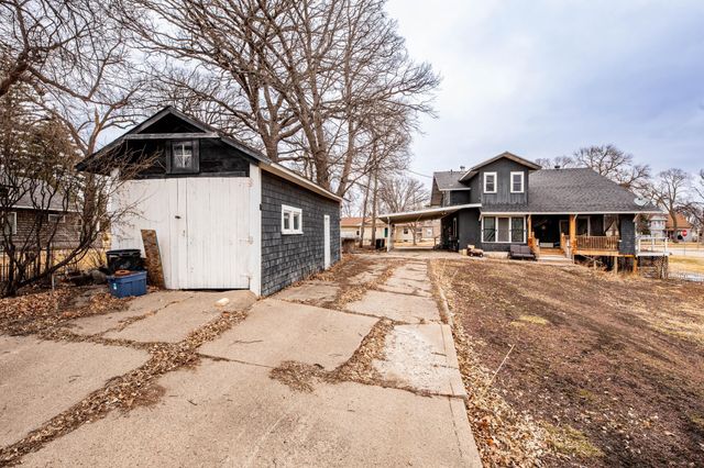 506 4th Avenue SW, Valley City, ND 58072