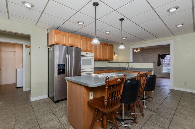 506 4th Avenue SW, Valley City, ND 58072