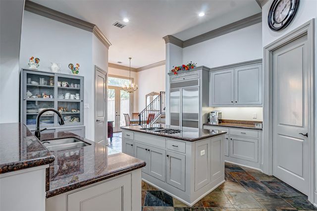 2702 Tudor Manor, Houston, TX 77082