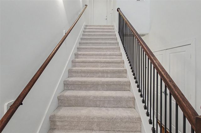 125 E 2nd Street, Houston, TX 77007