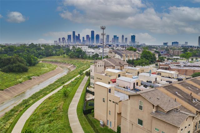 125 E 2nd Street, Houston, TX 77007