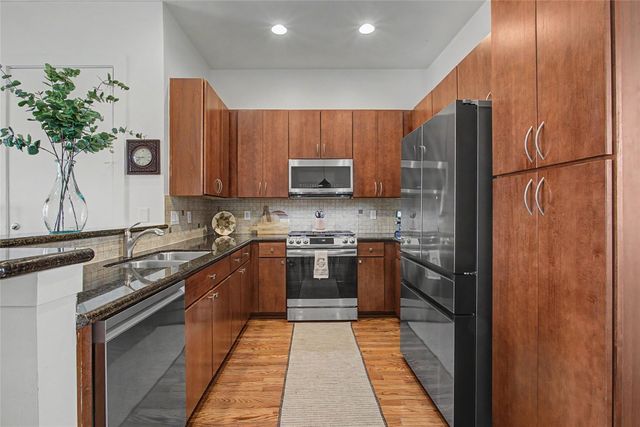 125 E 2nd Street, Houston, TX 77007