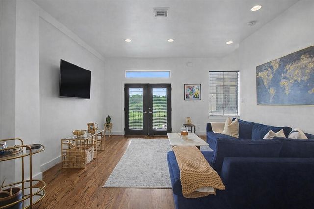 125 E 2nd Street, Houston, TX 77007