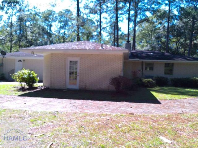 301 Lakeview Drive, Hinesville, GA 31313