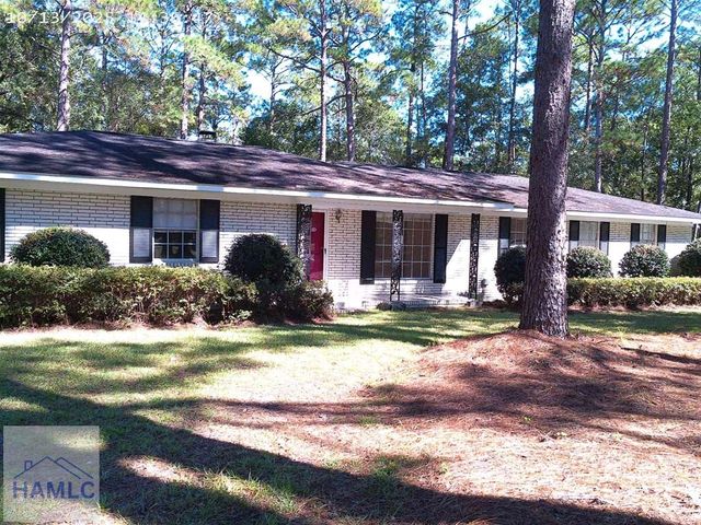 301 Lakeview Drive, Hinesville, GA 31313