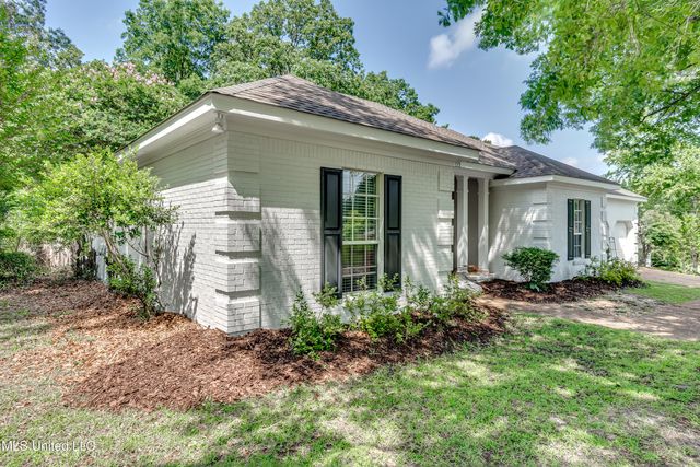 221 Boxwood Circle, Brandon, MS 39047