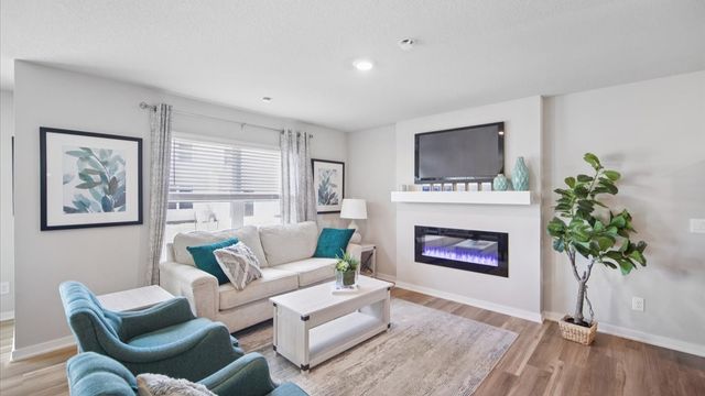 2269 SE Morningdew Drive, West Des Moines, IA 50265