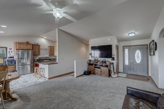 222 E BENGAL DR, Rapid City, SD 57701