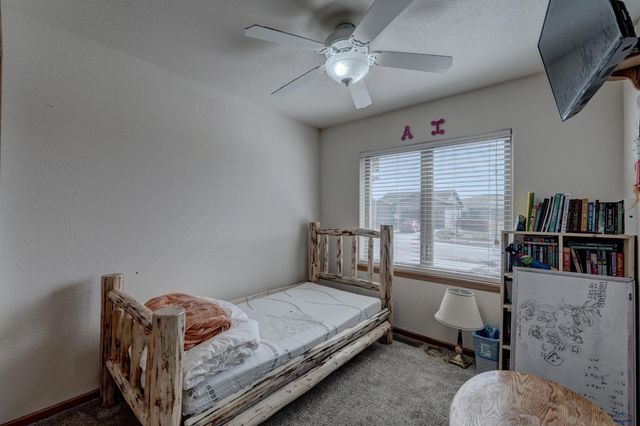 222 E BENGAL DR, Rapid City, SD 57701