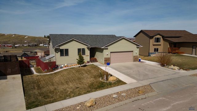 222 E BENGAL DR, Rapid City, SD 57701