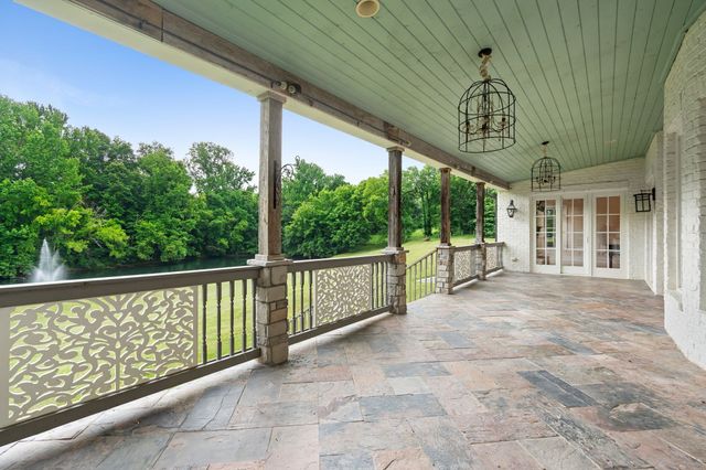 8992 Horton Hwy, College Grove, TN 37046