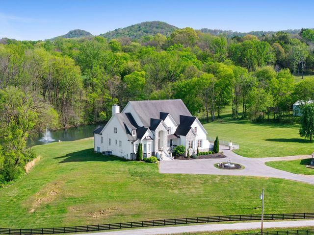 8992 Horton Hwy, College Grove, TN 37046