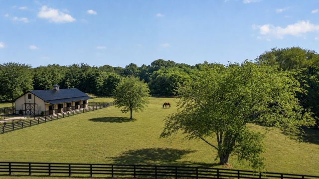 8992 Horton Hwy, College Grove, TN 37046
