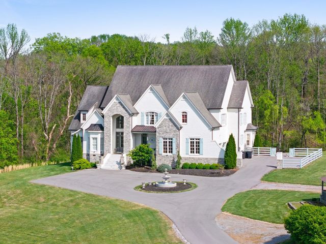 8992 Horton Hwy, College Grove, TN 37046