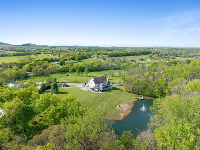8992 Horton Hwy, College Grove, TN 37046